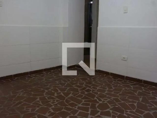 Casa / Sobrado para Locação em Santos/SP Macuco 2 Quartos