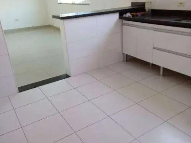 Casa / Sobrado para Locação em Santos/SP Marapé 2 Quartos