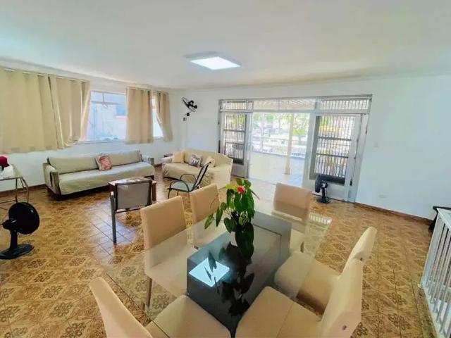 Casa / Sobrado para Locação em Santos/SP Marapé 3 Quartos