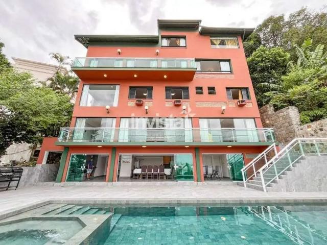 Casa / Sobrado para Locação em Santos/SP Marapé 6 Quartos