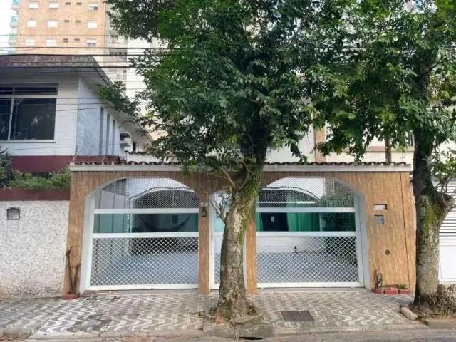 Casa / Sobrado para Locação em Santos/SP Ponta da Praia 3 Quartos