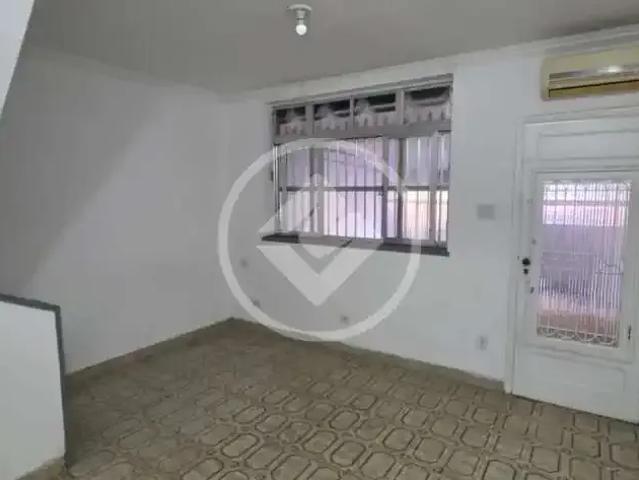 Casa / Sobrado para Locação em Santos/SP Ponta da Praia 2 Quartos