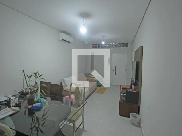 Casa / Sobrado para Locação em Santos/SP Ponta da Praia 2 Quartos