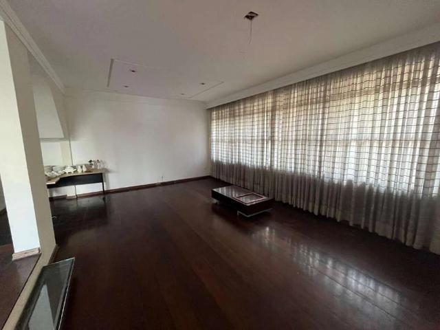 Casa / Sobrado para Locação em Santos/SP Ponta da Praia 5 Quartos