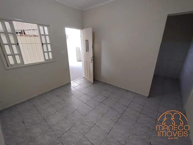 Casa / Sobrado para Locação em Santos/SP Rádio Clube 1 Quartos
