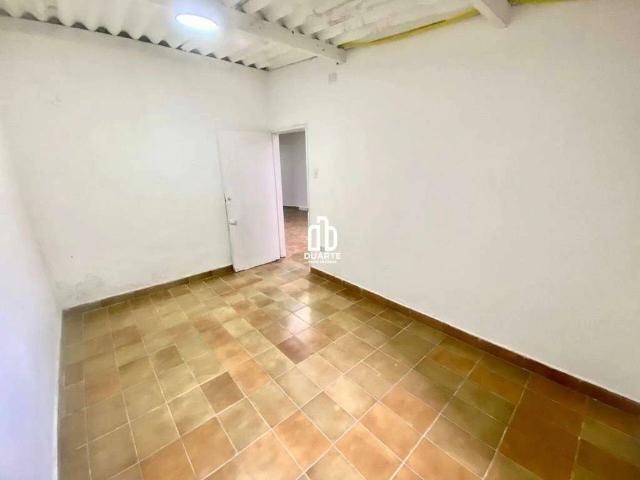 Casa / Sobrado para Locação em Santos/SP Vila Mathias 6 Quartos