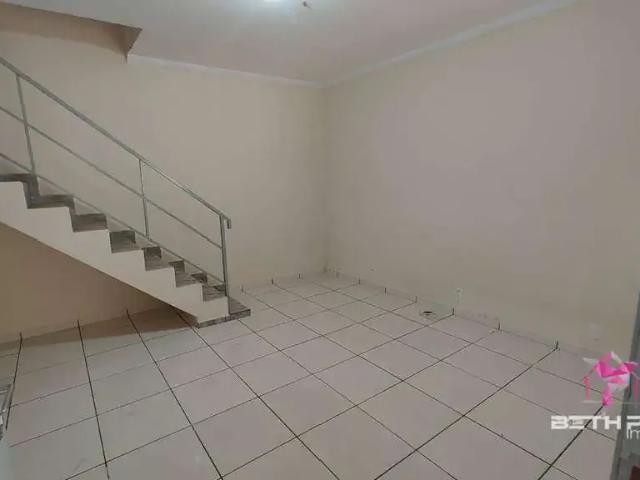 Casa / Sobrado para Locação em Santa Cruz da Conceição/SP Centro 2 Quartos