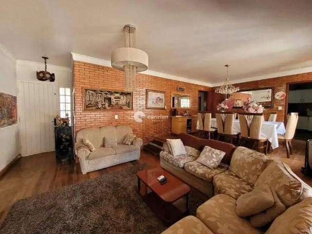 Casa / Sobrado para Locação em Santa Maria/RS Camobi 4 Quartos
