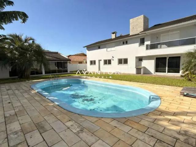 Casa / Sobrado para Locação em Santa Maria/RS Camobi 5 Quartos