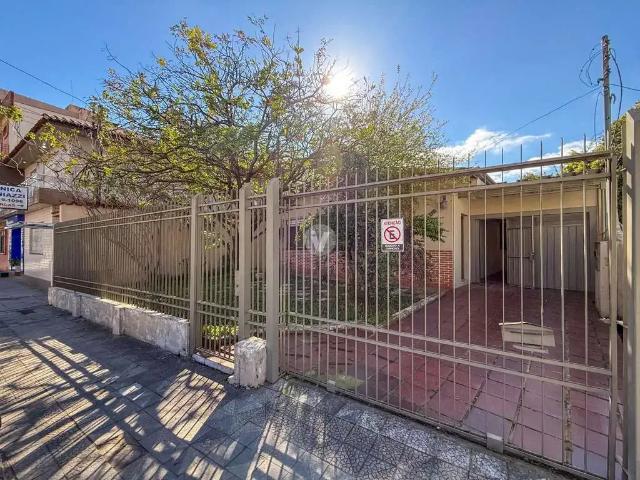 Casa / Sobrado para Locação em Santa Maria/RS Centro 3 Quartos