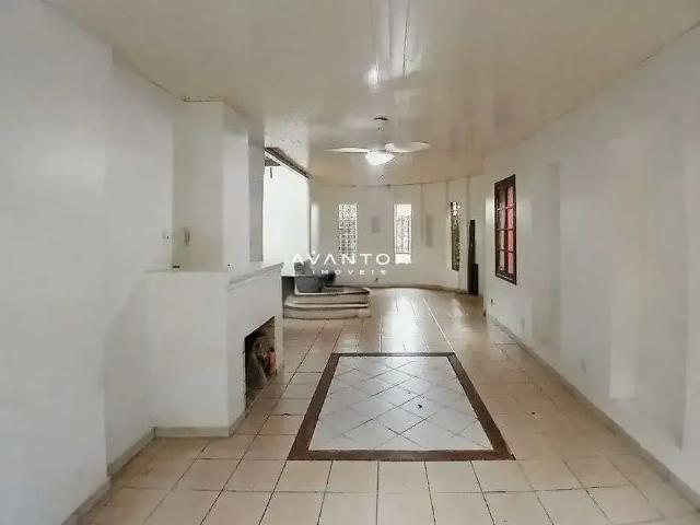 Casa / Sobrado para Locação em Santa Maria/RS Centro 3 Quartos