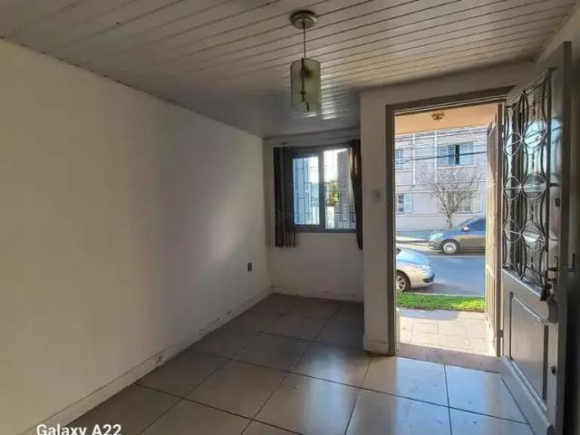 Casa / Sobrado para Locação em Santa Maria/RS Centro 2 Quartos