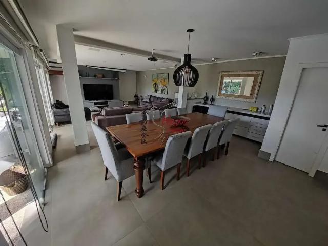 Casa / Sobrado para Locação em Santana de Parnaíba/SP Alphaville 3 Quartos