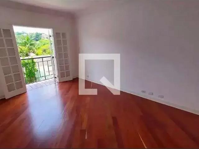 Casa / Sobrado para Locação em Santana de Parnaíba/SP Alphaville 3 Quartos