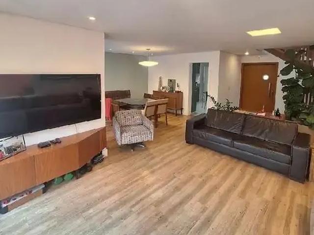 Casa / Sobrado para Locação em Santana de Parnaíba/SP Alphaville 3 Quartos