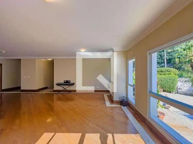 Casa / Sobrado para Locação em Santana de Parnaíba/SP Alphaville 4 Quartos