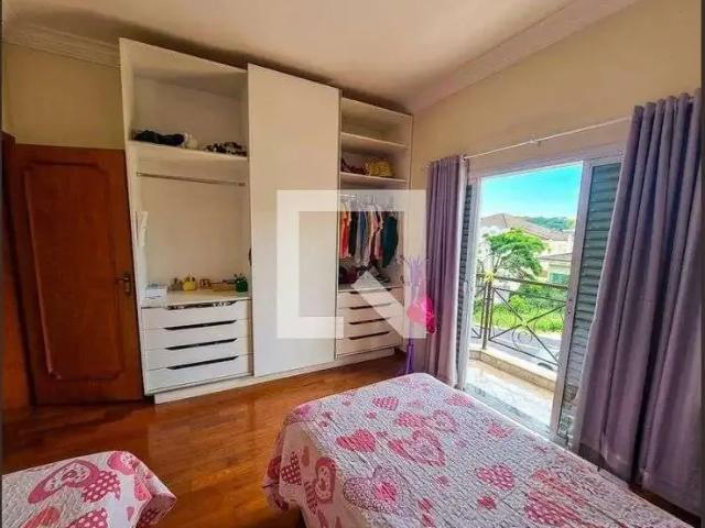 Casa / Sobrado para Locação em Santana de Parnaíba/SP Alphaville 4 Quartos