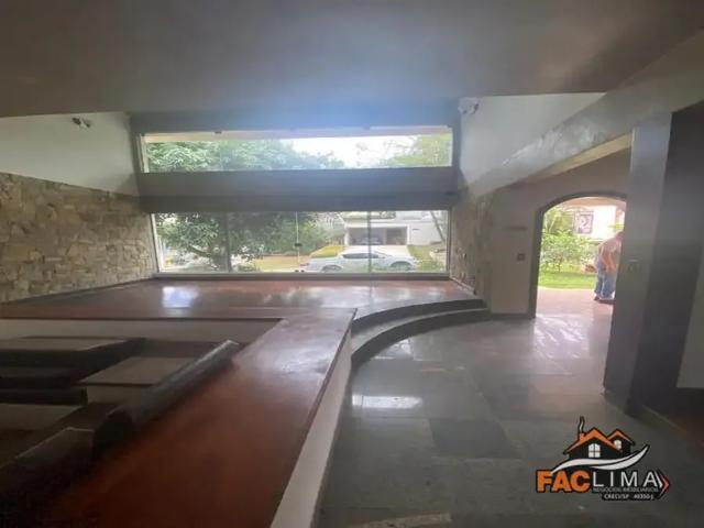 Casa / Sobrado para Locação em Santana de Parnaíba/SP Alphaville 4 Quartos