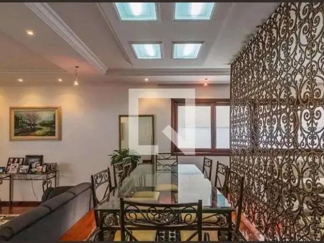 Casa / Sobrado para Locação em Santana de Parnaíba/SP Alphaville 4 Quartos
