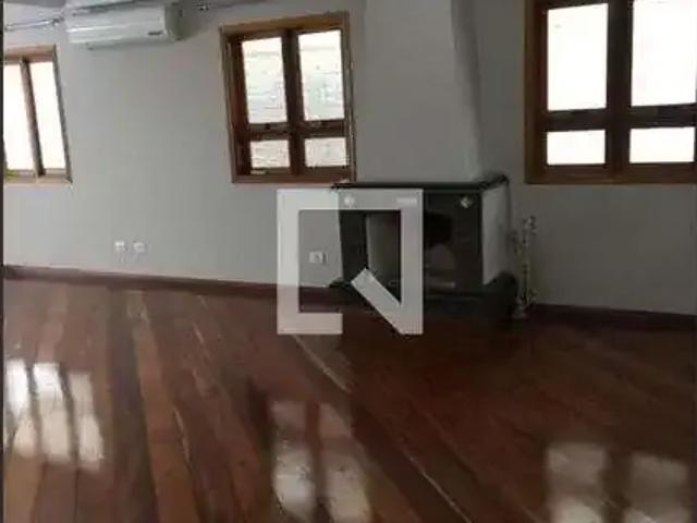 Casa / Sobrado para Locação em Santana de Parnaíba/SP Alphaville 4 Quartos