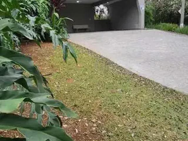 Casa / Sobrado para Locação em Santana de Parnaíba/SP Alphaville 5 Quartos