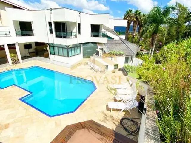 Casa / Sobrado para Locação em Santana de Parnaíba/SP Alphaville 5 Quartos