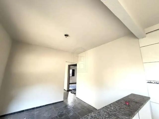 Casa / Sobrado para Locação em Sarandi/PR Jardim Universal 3 Quartos