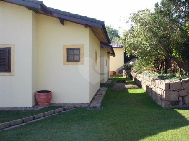 Casa / Sobrado para Locação em Sarandi/PR Jardim Centro Civico 6 Quartos