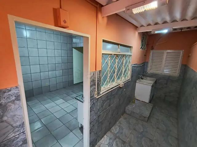 Casa / Sobrado para Locação em Sertãozinho/SP Jardim Primeiro de Maio 3 Quartos