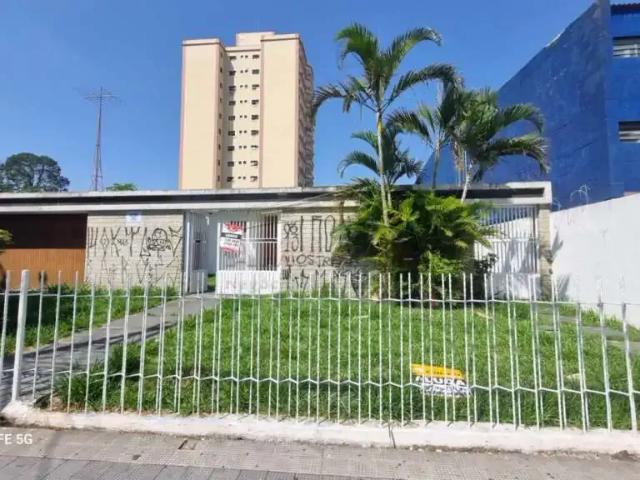 Casa / Sobrado para Locação em Suzano/SP Centro 3 Quartos