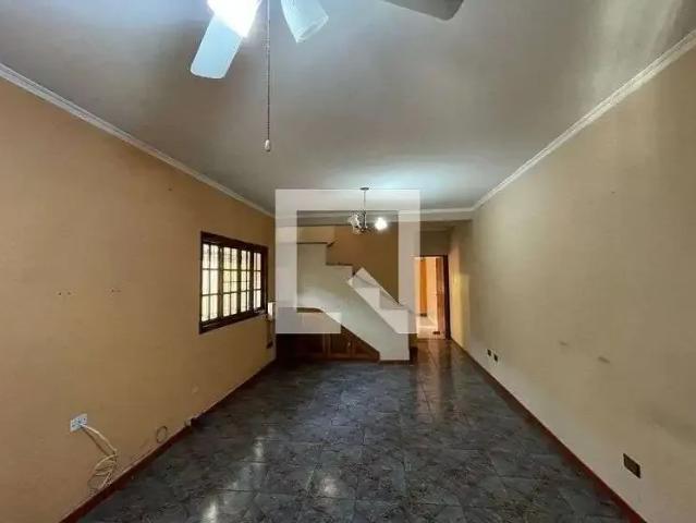 Casa / Sobrado para Locação em Suzano/SP Vila Figueira 3 Quartos