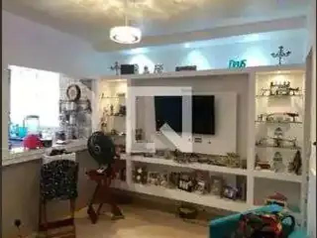 Casa / Sobrado para Locação em Suzano/SP Vila Maluf 4 Quartos