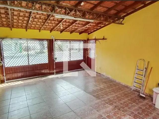 Casa / Sobrado para Locação em Suzano/SP Vila Maluf 4 Quartos