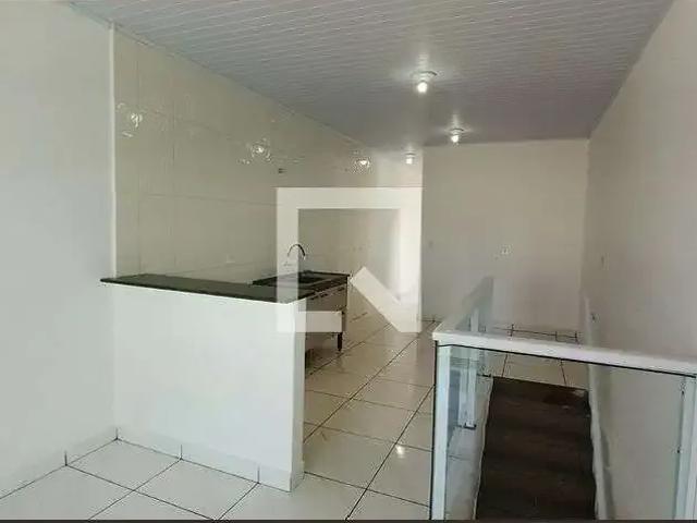 Casa / Sobrado para Locação em Suzano/SP Vila Maluf 2 Quartos