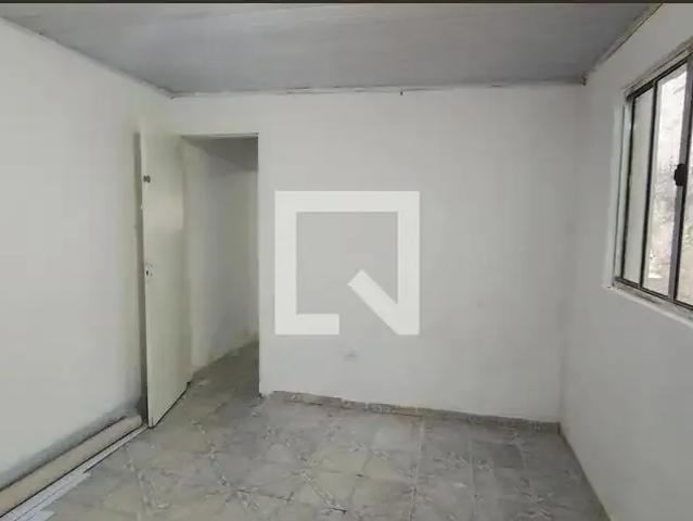 Casa / Sobrado para Locação em Suzano/SP Vila Maluf 2 Quartos
