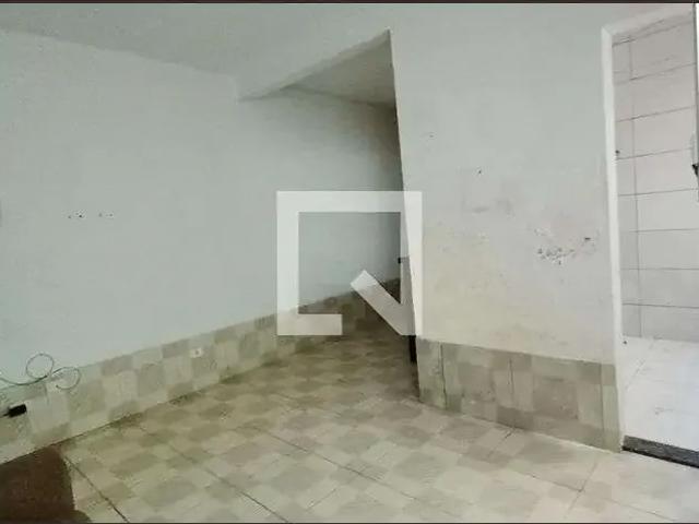 Casa / Sobrado para Locação em Suzano/SP Vila Maluf 2 Quartos