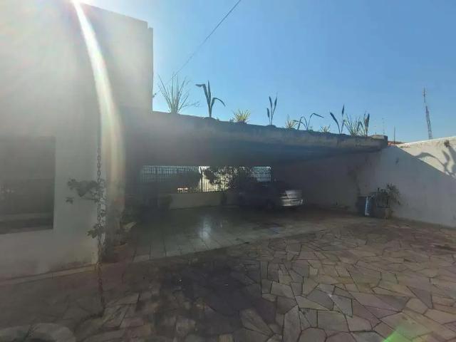 Casa / Sobrado para Locação em Sumaré/SP Centro 4 Quartos