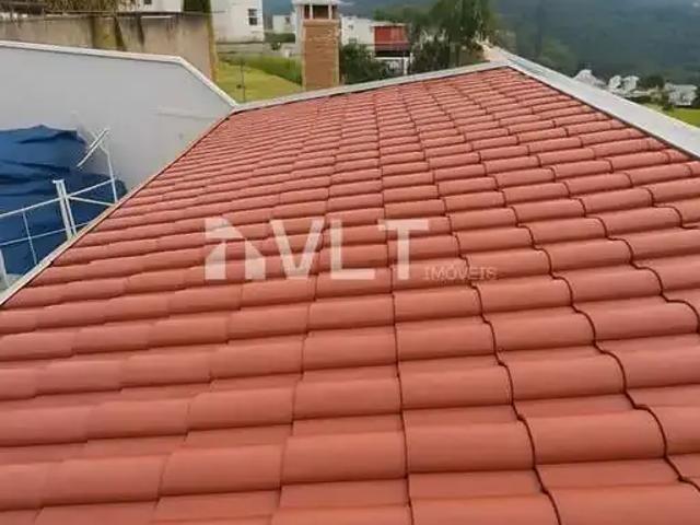 Casa / Sobrado para Locação em Pouso Alegre/MG Colinas de Santa Bárbara 5 Quartos