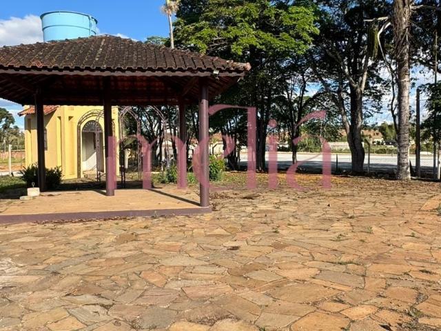Casa / Sobrado para Locação em Pouso Alegre/MG Área Rural de Pouso Alegre 9 Quartos