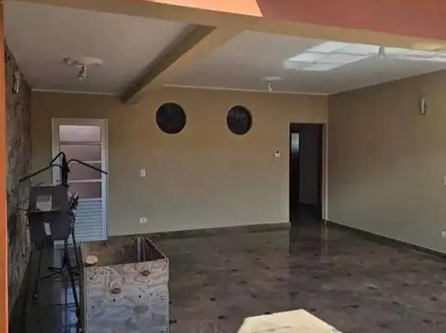 Casa / Sobrado para Locação em Poços de Caldas/MG Centro 4 Quartos
