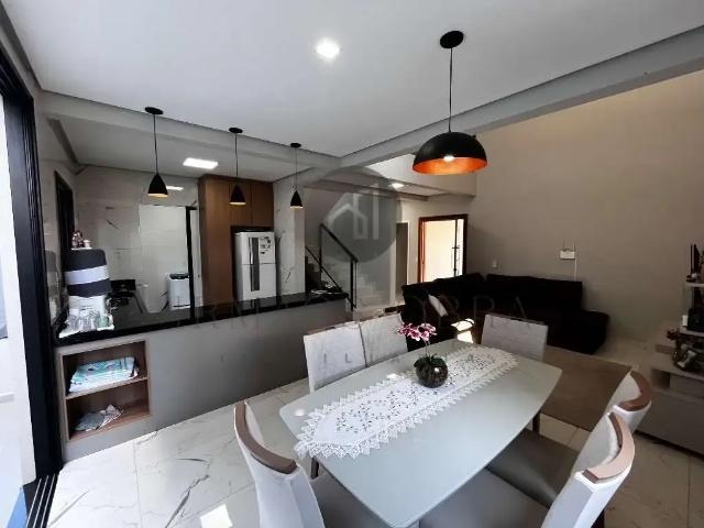 Casa / Sobrado para Locação em Poços de Caldas/MG Jardins de Florença 4 Quartos