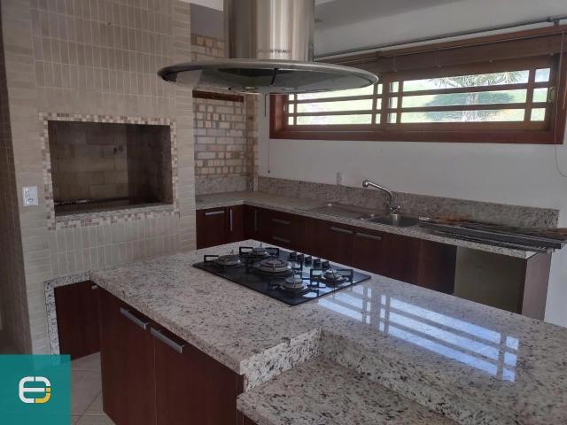 Casa / Sobrado para Locação em Pomerode/SC Centro 4 Quartos