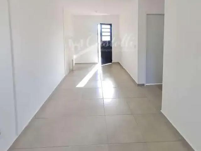 Casa / Sobrado para Locação em Ponta Grossa/PR Colônia Dona LuÍza 2 Quartos
