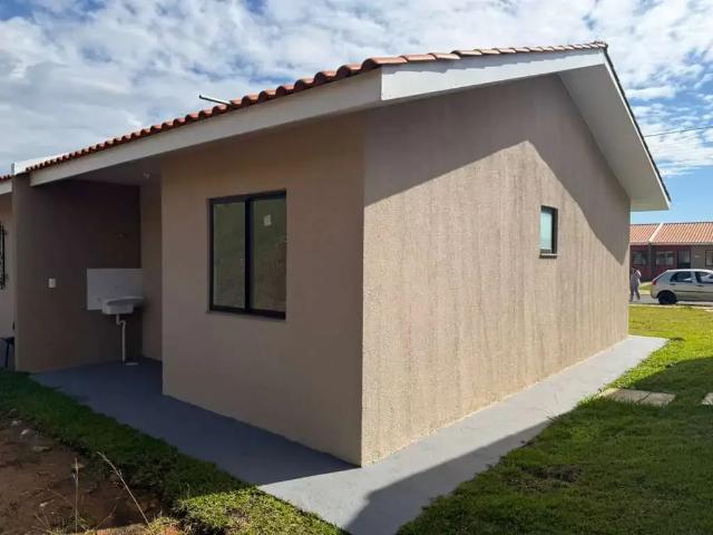 Casa / Sobrado para Locação em Ponta Grossa/PR Colônia Dona LuÍza 2 Quartos