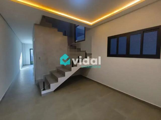 Casa / Sobrado para Locação em Ponta Grossa/PR Colônia Dona LuÍza 3 Quartos