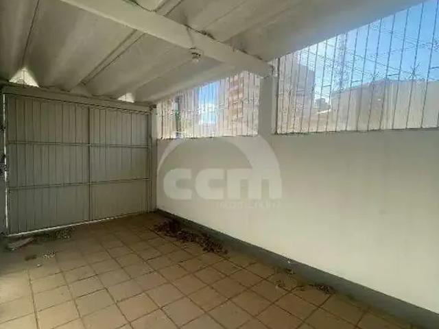 Casa / Sobrado para Locação em Ponta Grossa/PR Centro 3 Quartos