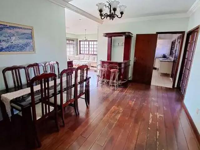 Casa / Sobrado para Locação em Ponta Grossa/PR Estrela 4 Quartos