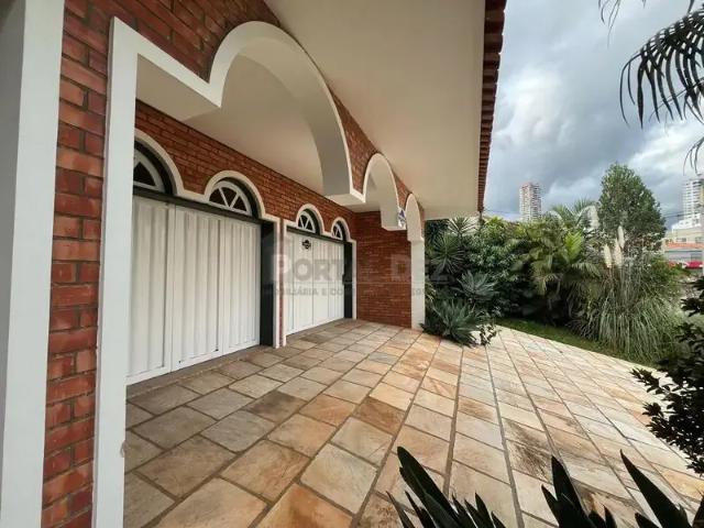 Casa / Sobrado para Locação em Ponta Grossa/PR Estrela 4 Quartos