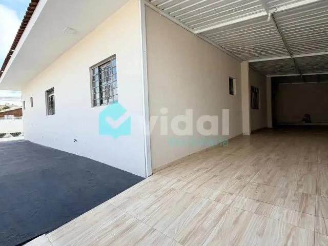 Casa / Sobrado para Locação em Ponta Grossa/PR Jardim Carvalho 3 Quartos
