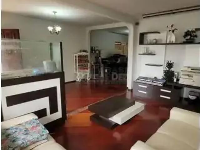Casa / Sobrado para Locação em Ponta Grossa/PR Oficinas 3 Quartos